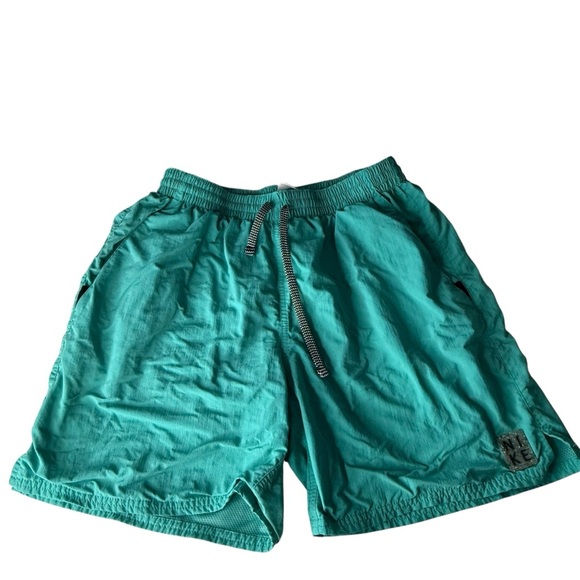 Nike Swim Trunks Mens Size L Green Swim Mesh Lined Shorts Solid Drawstring - Picture 1 of 7